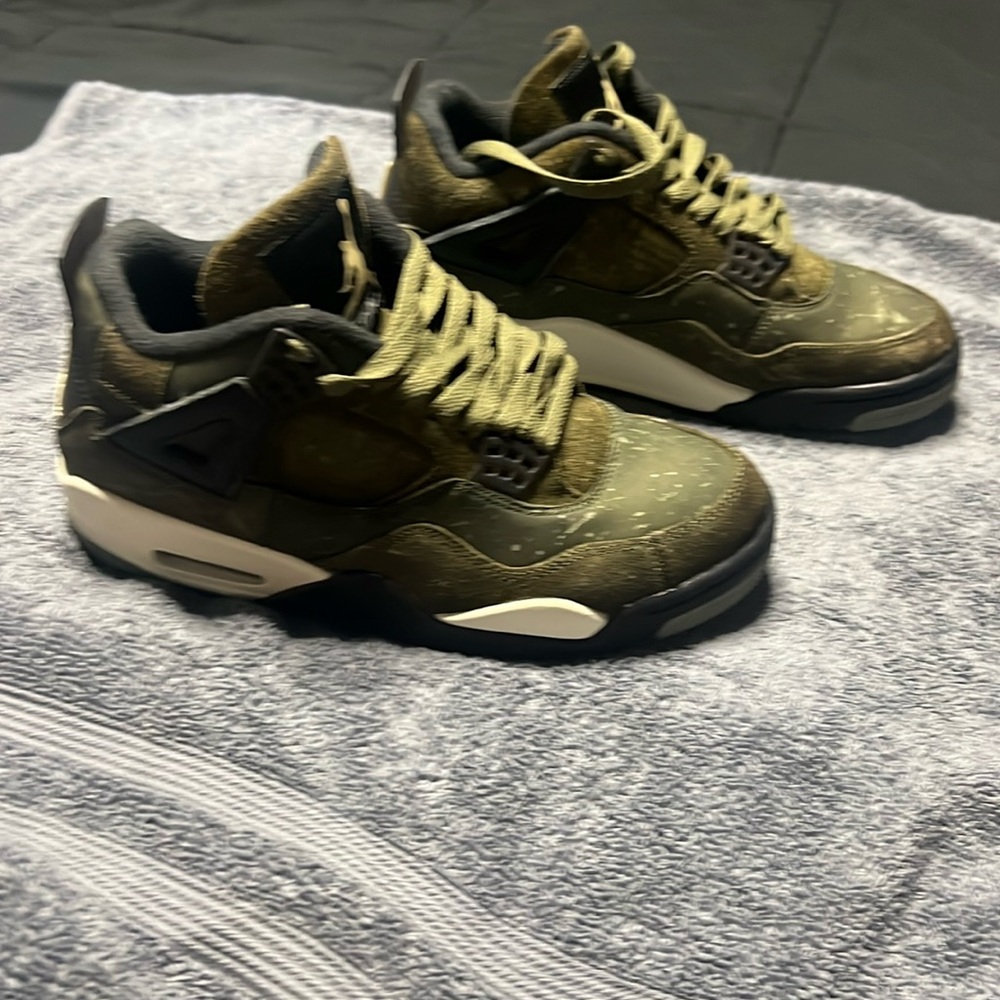 Jordan Men green size 7.5